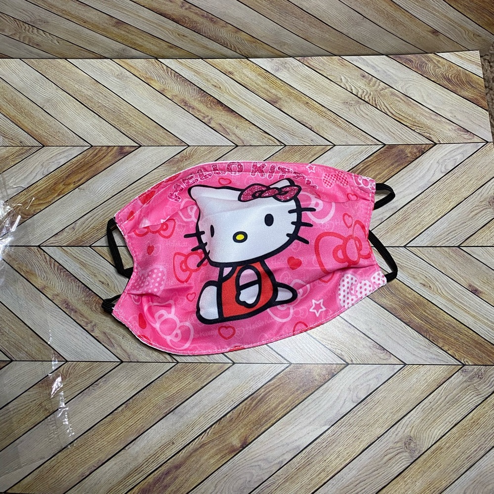 Hello Kitty Masks - Picture 5 of 6
